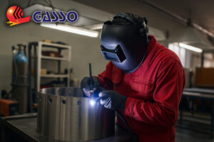 جوشکاری دقیق استیل در تولید تجهیزات آشپزخانه صنعتی گازسو